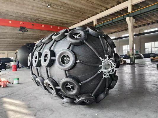 Fendine marine pneumatiche per navi di diverse dimensioni
